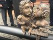 Ужгород поповнився романтичними скульптурками Міклоша Берчені та Крістани Чакі