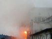 МНС Закарпаття повідомляє про велику пожежу в Ужгороді.