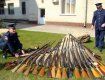 Жителі Мукачівщини здають зброю.