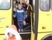 Школярам Лохова подарували шкільний автобус.