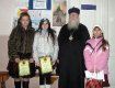 Архиепископ Хустский и Виноградовский Марк с победителями епархиального конкурса