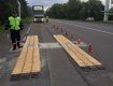 На трассе Киев-Чоп проверяли вес грузовиков