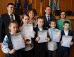 Дипломы и подарки сегодня вручали ученикам 4-х классов в Ужгородском горсовете