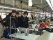 Выпускники школ на швейном предприятии "Укран Абитекс"