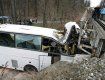 30 детей получили ранения в аварии школьного автобуса