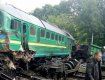 На Хмельниччині: Пасажирський потяг зіткнувся з вантажним поїздом, є поранені