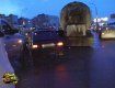 В Киеве столкнулись 5 транспортных средств - 2 грузовика DAF, Таврия, УАЗ и автобус ПАЗ.