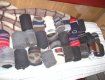 Контрабандистка расфасовала черную икру по мужским носкам