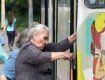 Во Львове контролеры в трамвае избили пассажирку