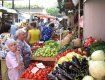 В Ужгороде почти на всех рынках цены на помидоры около 3 грн.