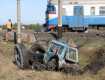 В Харьковской области на переезде трактор столкнулся с поездом