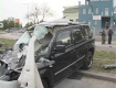 В Киеве отбойник проткнул внедорожник Jeep Patriot насквозь