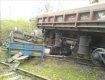 В Чехии поезд разнес вдребезги "Татру", водитель грузовика погиб
