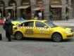 В Ужгороде не все пассажиры рассчитываются с таксистом деньгами