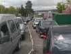 Сотні автомобілів знову застрягли в черзі на кордоні зі Словаччиною