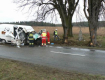 В Чехии микроавтобус расплющился об деревья, водитель выжил