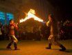 В Ужгороде устроили средневековые танцы, бои на шпагах и огненное шоу