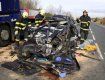В Чехии Volkswagen Golf попал под колеса камиона, 5 трупов