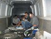 Такси с нелегалами и их проводником задержали пограничники Закарпатья