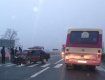 На автодороге Мукачево-Ужгород столкнулись два автомобиля, один улетел с трассы