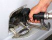 На автозаправках Закарпатья резко сократилась продажа бензина до 35%