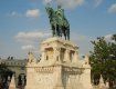 Памятник первому королю Венгрии Иштвану возле церкви Матиаша (Будапешт)