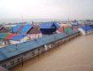 "Калиновский рынок" эвакуирует товар из-за наводнения в Черновцах