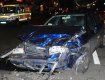 В Киеве джип раздавил две машины и перевернулся