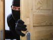 Двох квартирних злодіїв взяли під варту в Ужгороді