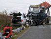 В Венгрии грузовик Mercedes искурочил BMW, погибло 3 человека