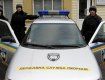 Милиционерам охраны пришлось угомонить посетителя банка в Виноградове