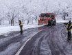 Спецтехника автодорожников продолжает расчищать дороги в Закарпатье