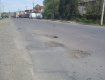 Дороги в Ужгороде: оторванные колеса и угроза для пешеходов