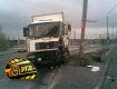В Киеве грузовик MAN влетел в фонарный столб.