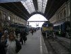 В поездах из Будапешта в Вену в понедельник прибыло 3 650 беженцев