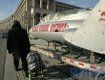 Самолет с надписью “Ющенко, чемодан, Америка” на Хрещатике