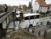 В Польше автобус врезался в железнодорожный виадук
