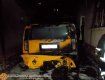 В Ужгороде вместе с автомобилем едва не сгорел жилой дом