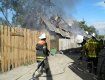 В Ужгороде спасатели потушили пожар в доме цыганской семьи