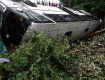 ДТП на Тернопільщині: автобус з коломийськими туристами впав у прірву