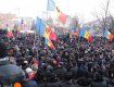 Тисячі мітингувальників вимагають зміни влади в Молдові