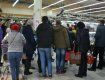 Над школьницами поиздевались охранники одного из супермаркетов Киева
