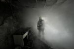 В Закарпатье бойцы ГСЧС вытащили женщину из горящего дома