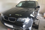 На Закарпатті іноземець позбувся «BMW X3» з "підкачаними" цигарками колесами
