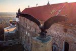 Угорська громада Закарпаття і Будапешт шоковані демонтажем турула в Мукачівському замку