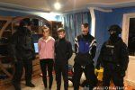 В Закарпатье рота полиции ворвалась в дом 24-летней мамы: То, что они там нашли, их лишило дара речи 