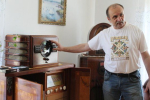 Петро Дербаль все життя колекціонує радіотехніку