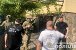 В Закарпатье на ТП Лужанка и по месту проживания таможенников провели ряд обысков 
