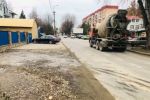 Грузовой автотранспорт прессует грязью дороги города Ужгород