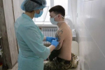 На Закарпатті вакцинувалися від коронавірусу найменше в Україні — тридцятеро!